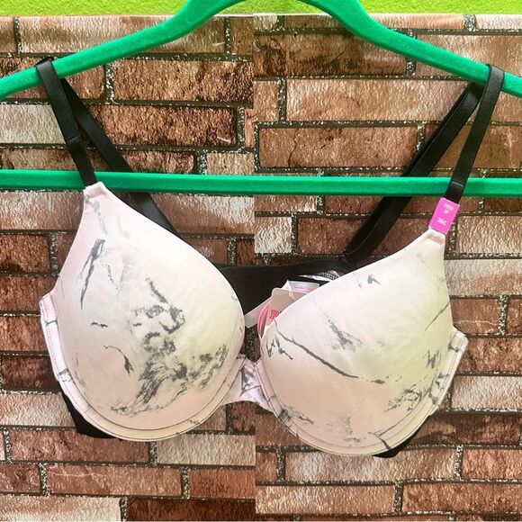 Victorias Secret By PINK Lightly lined Bra 36C - Picture 1 of 6